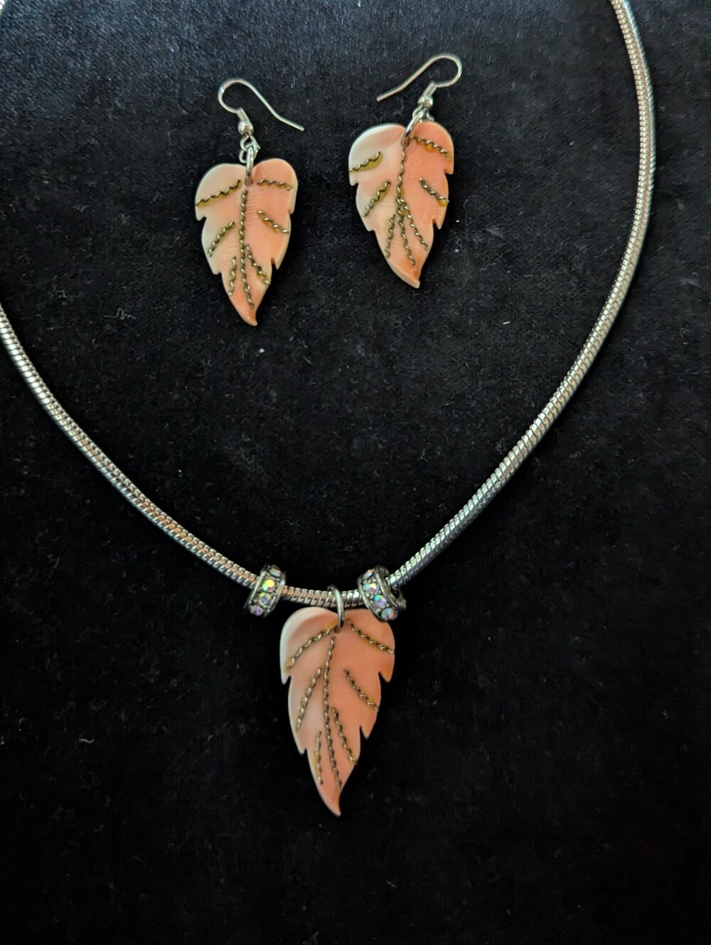 Leaf Pendant Necklace and Earrings Set Peach and Gold Silver Fall Autumn Jewelry - Picture 2 of 8